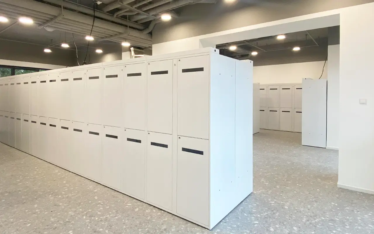 shared-locker-carousel-2